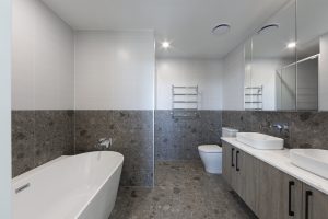 Kiara bathroom full bath